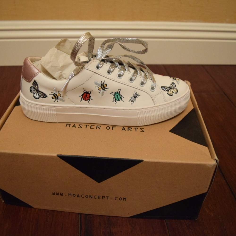Master of Arts Sneakers